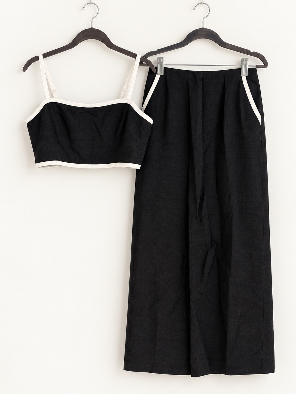 House of Harlow Black & White Two-Piece Crop Top Skirt Set Size Small